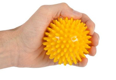BOLA DE MASSAGEM C/PICOS 8CM AMARELA